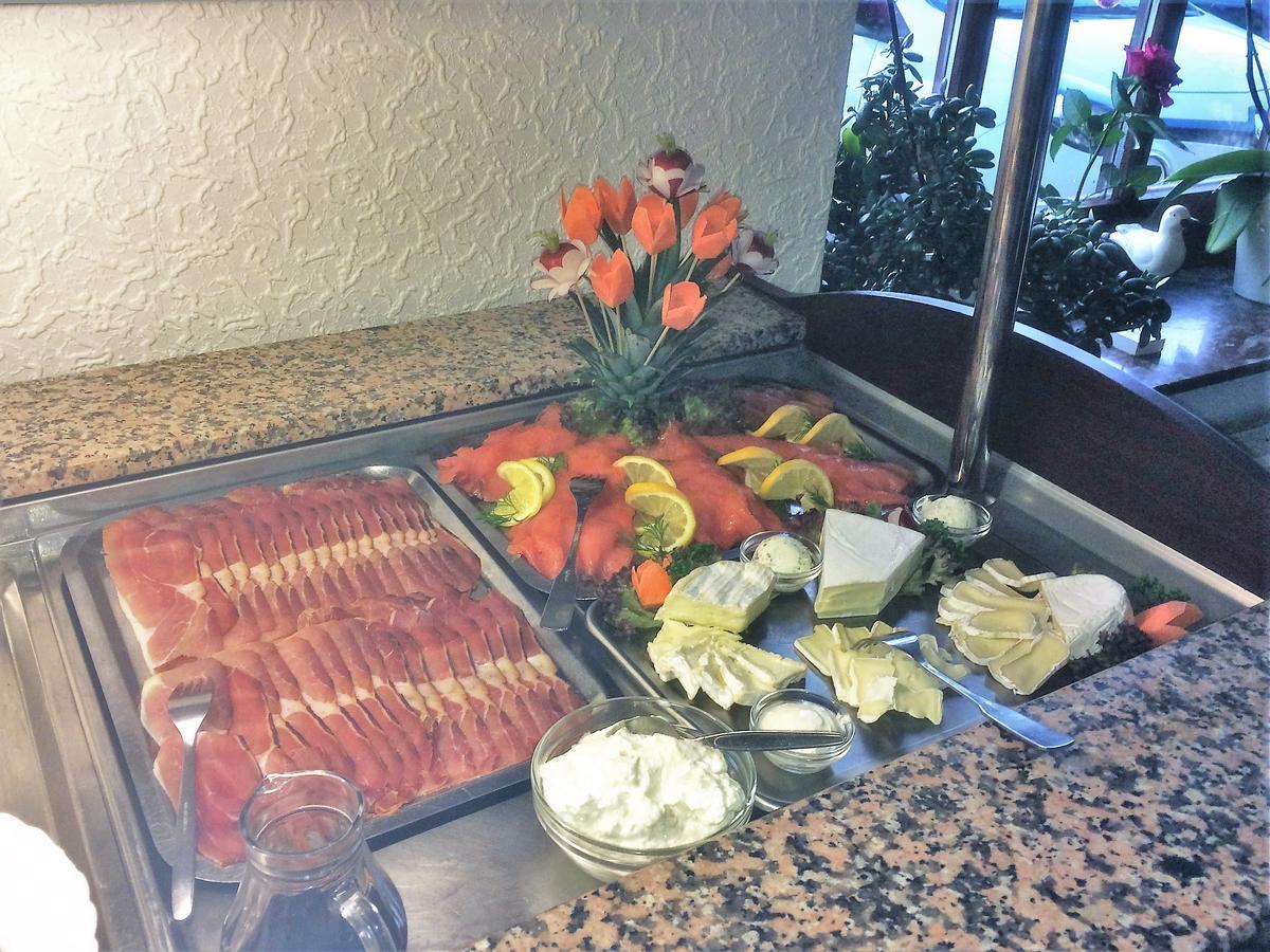 Hotel-Restaurant Cafe Caro Carolinensiel Εξωτερικό φωτογραφία